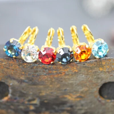 Elegante 8mm Ohrringe mit Swarovski Kristallen im Brillantschliff – Handgefertig - Bild 1 von 4