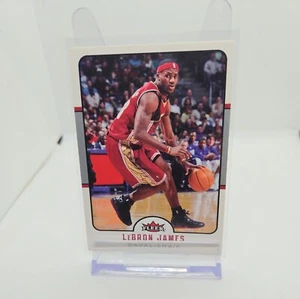 2006-07 Fleer - #32 LeBron James - Picture 1 of 2