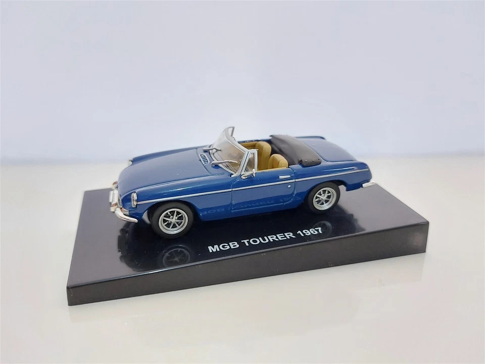 MGB Tourer Cabriolet Blu del 1967 - Spider & Cabrio Collection 1/43 - Immagine 1 di 1
