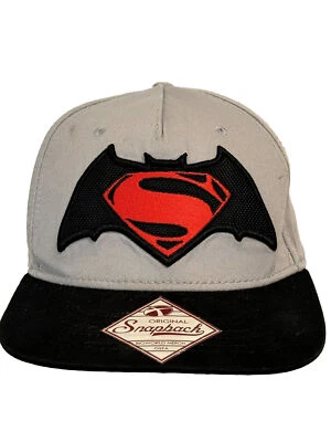 Batman Vs Superman Amanecer de la Justicia Gorra Snapback Ajustable Gris y Negro Foto 1 de 4