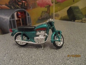 VINTAGE DIECAST MOTORCYCLE IN APPLE GREEN - Picture 1 of 4