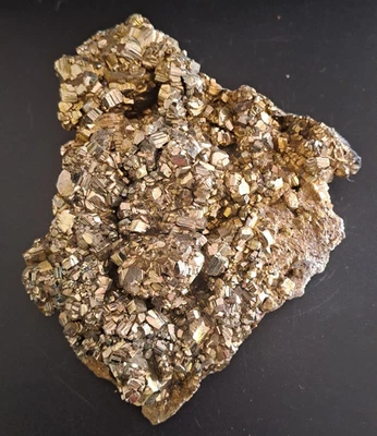 1A Stufe Pyrit aus Trepca, Kosovo, ca 480g - Bild 1 von 4