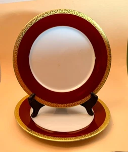 Set of 2 1991 Royal Gallery Gold Buffet Burgundy / Red Dinner Plates 10.5 Inch - Picture 1 of 4