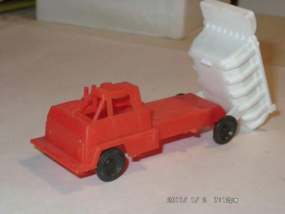 CANE'? Italia DUMPER CAMION ribalt plastica cm 10 1/55 - Immagine 1 di 1