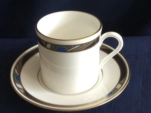 Royal Worcester Raffles coffee can & saucer ( tiny scratches on pattern) - Picture 1 of 3