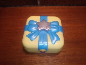 Rare Mattel 2018 Polly Pocket Compact Present Stars Playset Case Only Yellow  - Picture 1 of 5