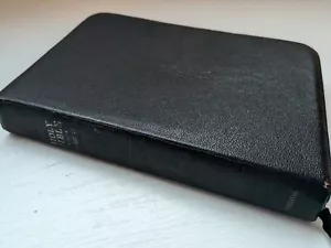 Eyre & Spottiswoode Bible Hand-Grained Morocco Leather - Indexed- No Marks - Picture 1 of 16
