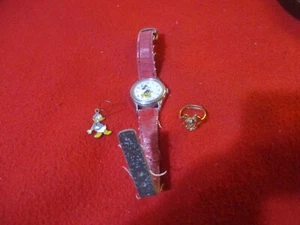 Lot of 3 Disney Collectible Jewelry Pieces Minnie Mouse Watch, Daisy Duck Ring.. - Bild 1 von 8