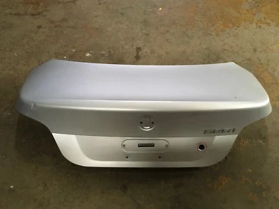 BMW 525i E60 2004 maletero trasero escotilla cubierta tapa puerta trasera elevador plata OEM+ Foto 1 de 4