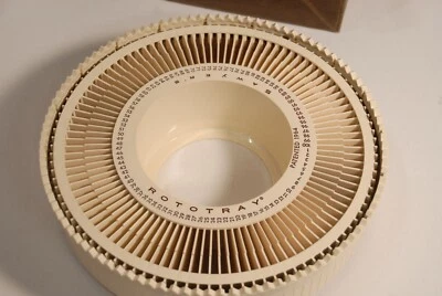 Lote de 5 bandejas giratorias vintage Sawyer's Rototray 100 deslizables en caja de viaje Foto 1 de 4