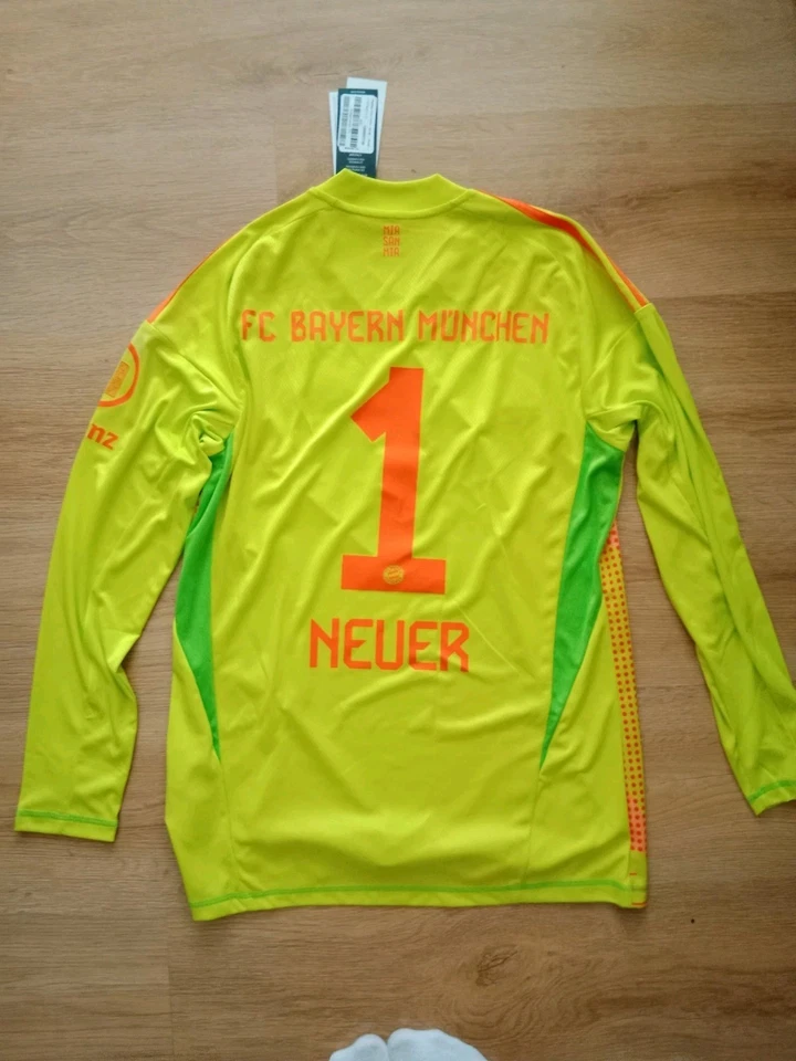 Original Neuer FC Bayern  Adidas Trikot  M (Ungetragen Mit Etikett) - Bild 1 von 4