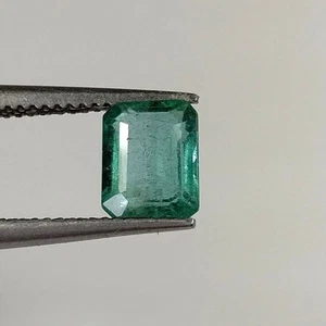 1.02ct Natural Emerald  octagon cut nice green good luster gemstone - Picture 1 of 4