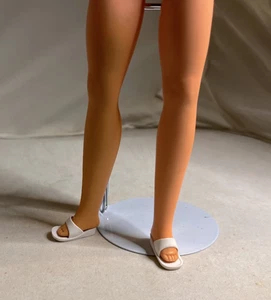 VINTAGE SINDY PEDIGRE ORIGINAL WEISSE SANDALEN PASSEN TAMMY IDEAL & SUSI ESTRELA PUPPE DOLL - Bild 1 von 7