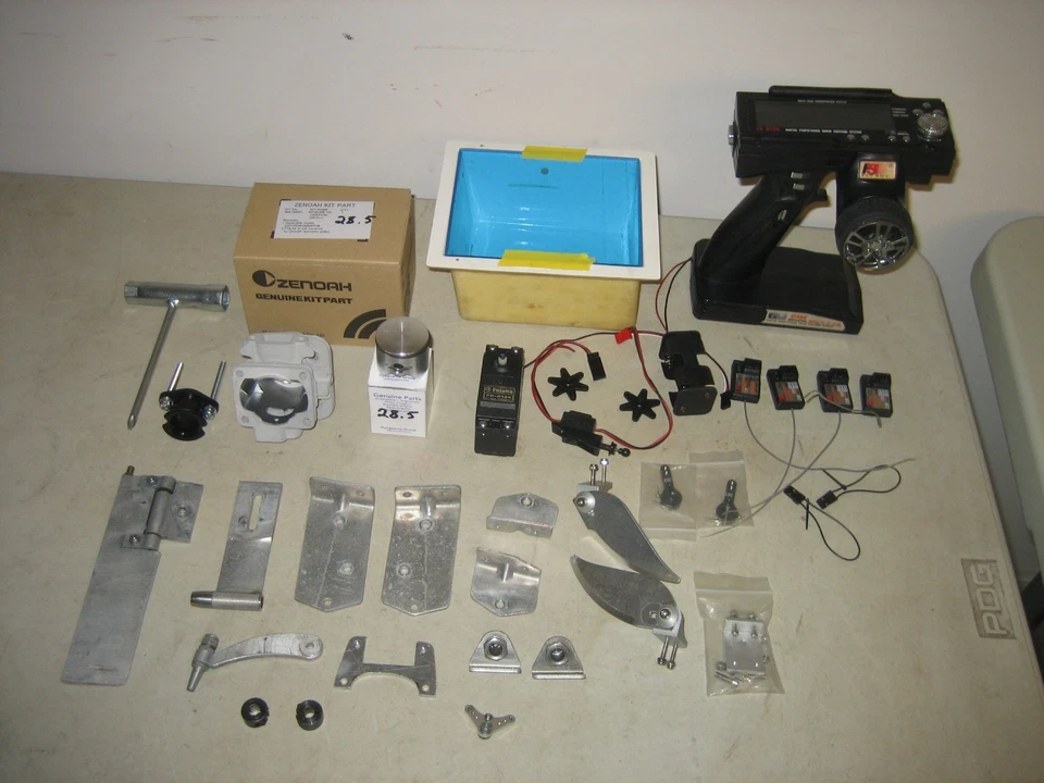 GAS  ZENOAH  RC  BOAT  LOT/ NEW  290  300 PUM "JAPAN"  ZENOAH  CYLINDER + PISTON - Image 1 of 1