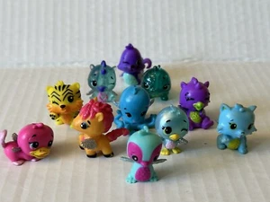 Lote de 11 mini figuras de juguete Hatchimals alas de plata - Imagen 1 de 18