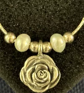 Sterling Silver Flower & Freshwater Pearls Pendant Necklace Noa ZUMAN 18" - Picture 1 of 8