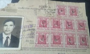 PAKISTAN 10 X 5 RUPEES PASSPORT & VISA FISCAL REVENUE STAMPS ON DOCUMENT! - Picture 1 of 2