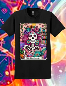 Der Bücherwurm - Tarot lebendiger Gildan 6,1 Unzen HWT - S M L XL 2XL 3XL 4XL 5XL - Bild 1 von 2