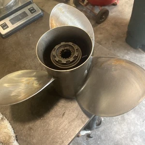 Mercury outboard stainless steel prop (48-16986 16p) - Bild 1 von 12