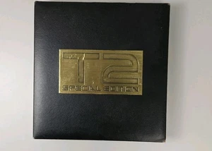 GOLD LOGO TERMINATOR T2 JUDGEMENT DAY LASERDISC SET W/JAMES CAMERON LETTER! - Picture 1 of 22