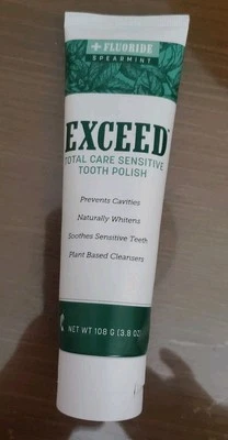 Esmalte dental Melaleuca Exceed Sensitive + menta verde fluoruro 3,3 oz Foto 1 de 4