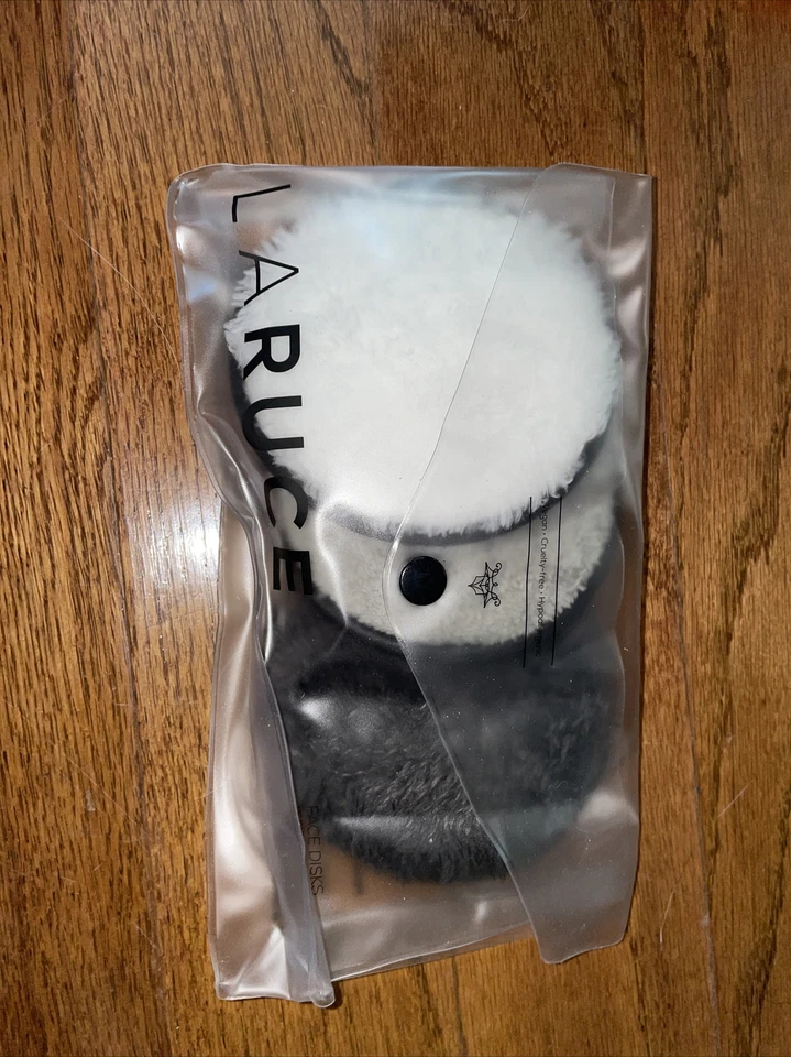 Laruce Face Disks Reusable Makeup Remover Pads Set of 3 NEW - Image 1 of 1