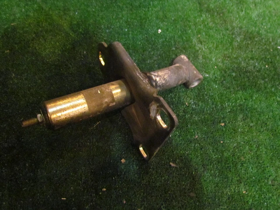 Bentley Arnage 2001 parachoques trasero derecho montaje de refuerzo Foto 1 de 1