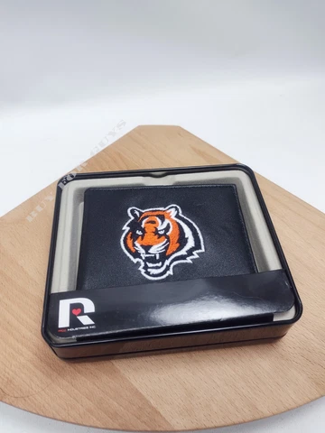 Cincinnati Bengals - Embroidered Leather Billfold Wallet Cover