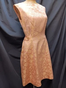 Vintage 1960's Pink & Metallic Gold Rayon Mod Dress Size Medium - Picture 1 of 8