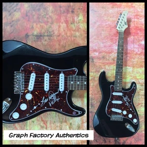 GFA La Bamba * LOU DIAMOND PHILLIPS * Signed Electric Guitar LA1 COA - Picture 1 of 4