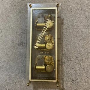 VINTAGE 3 SONG MUSIC BOX - Feeling, My Way, & You Light Up My Life Hong Kong - Picture 1 of 13