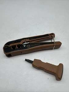 Southwire Voice & Data Crimp Tool Model RJCC-T1. d3 - Picture 1 of 3