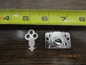 Cerradura y llave de máquina tragamonedas Jennings Little Duke / Duchess - Imagen 1 de 4