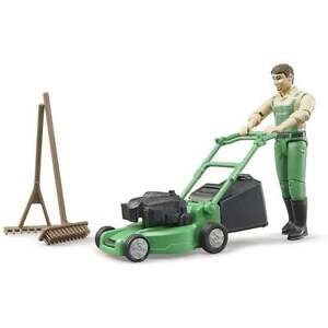 Bruder - Gardener with Mower & Equipment 62103