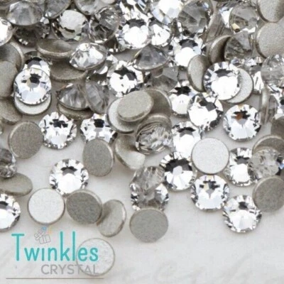 Swarovski 2.4mm FlatBack Crystal Nail Art Decoration Rhinestone #2058-SS8-Clear - Image 1 of 3