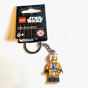 LEGO 854288 Star Wars Keychain Luke Skywalker X-Wing Pilot NWT in Hand - Picture 1 of 10