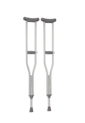 Muletas de aluminio para axilas para adultos Cardinal Health - 5,2 a 5,10 pies Usuario Foto 1 de 2