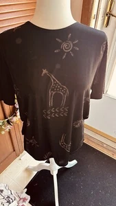 Liz Baker M Tee - Picture 1 of 2