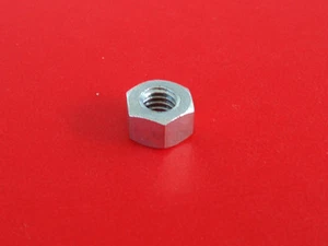 TUERCA HEXAGONAL DE ROSCA JIS M5-0.9p x 4.5 • NOS 1967 Honda Vintage Kawasaki Suzuki Yamaha - Imagen 1 de 1