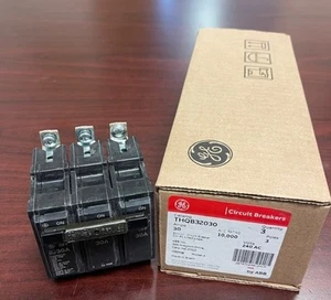 THQB32030 THQB 3 polos 30 amperios 120/240 voltios atornillable NUEVO GE ABB interruptor - Imagen 1 de 9