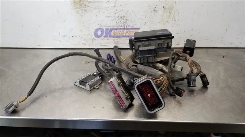 CAJA DE FUSIBLES MOTOR FORD F250 HD 97 7,5 L  Foto 1 de 4