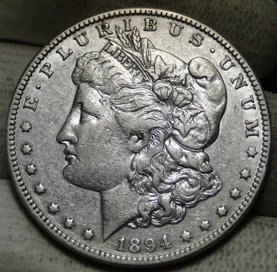 Dólar de plata Morgan 1894-O Foto 1 de 4