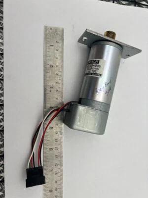 Roland Versacam SP-540V OEM Japan Servo DSE38BE20-005 24V 3300RMP 7911 Leftside - Image 1 of 4