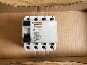 Merlin Gerin FI Schutzschalter 63/4/0,1A Typ AC Serial nr. 23533 - Picture 1 of 1