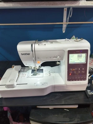Máquina combinada de coser/bordar Brother SE725 Foto 1 de 4