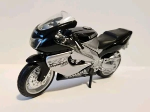 46-Moto Yamaha YZF 1000 Thunderace Aero Super Sport 1:18 Street Rennrad Sport Bike - Bild 1 von 2