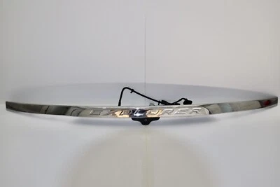 Ford Explorer 2016-17-18-19 luz trasera puerta moldura cromada moldura con cámara Foto 1 de 4