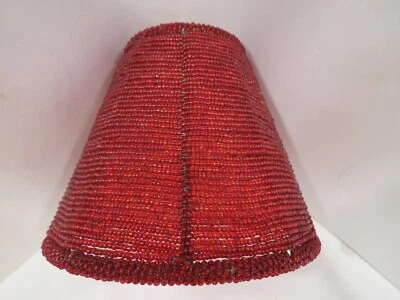 Abajur ou lustre abajur com miçangas de vidro vermelho em excelente estado usado - Imagem 1 de 4