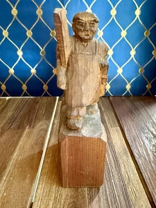 Vintage VOLKSKUNST HANDSCHNITZEREI HOLZ SKULPTUR alter Mann - Bild 1 von 7