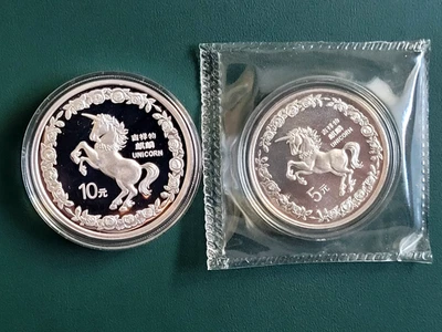 2 coins - 1996 China Coin 0.999 Silver Unicorn 1 oz Proof and 0.643 oz bullion - Image 1 of 4
